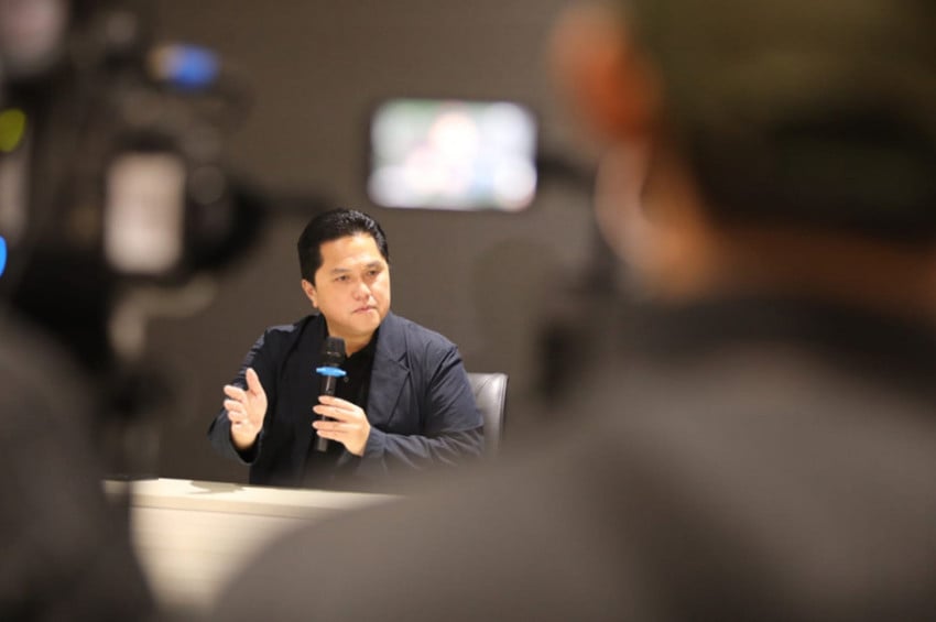 Bung Harpa Soroti Konflik Kepentingan Jabatan Ganda Erick Thohir di PSSI dan Kemenpora