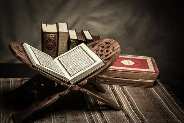4 Ayat dan Surat Al Quran untuk Pelunas Utang