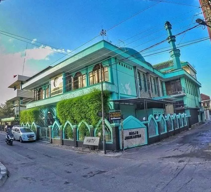 Jadwal Salat dan Imsakiyah Semarang Hari Ini, 4 Ramadan 1447 H