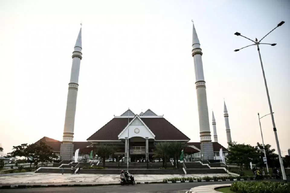 Jadwal Salat dan Imsakiyah Jakarta Hari Ini, 24 Ramadan 1447 H