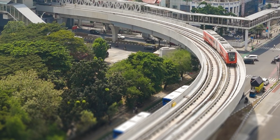 Catat! Sampai Oktober Tarif LRT Kepala Gading-Manggarai Cuma Rp5000